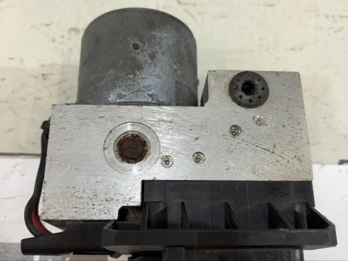 Блок ABS (насос) 8E0614111AS Audi A4 B6