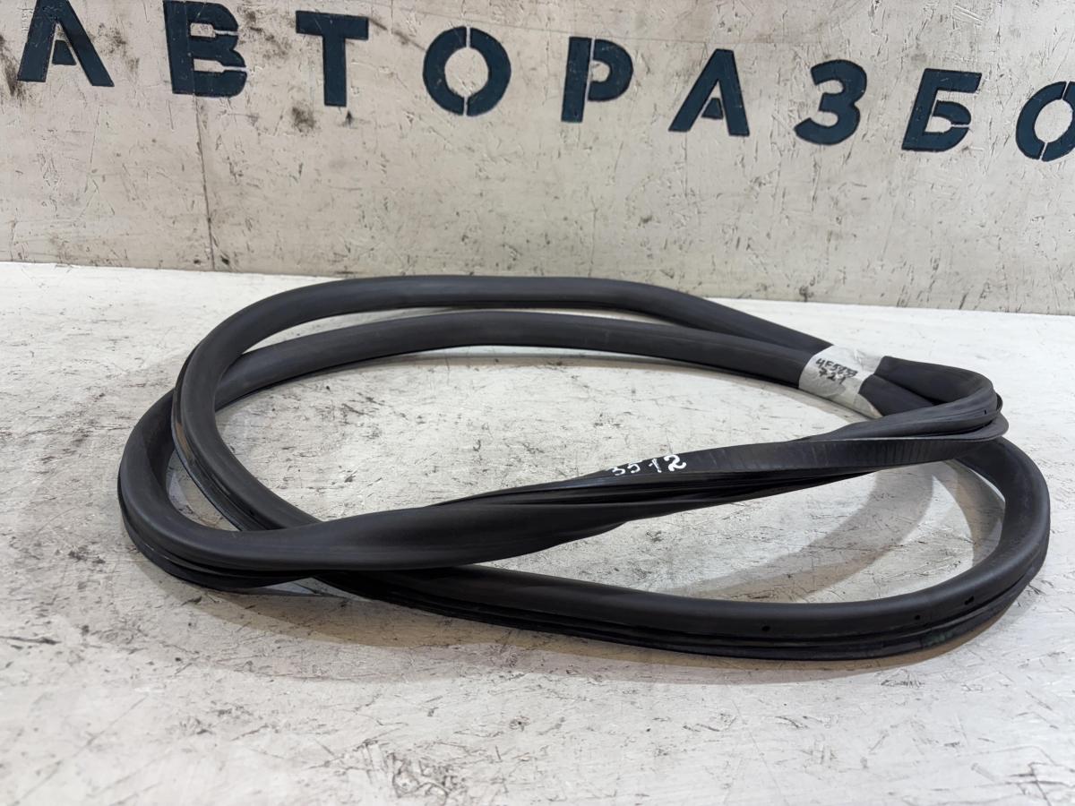 Уплотнитель двери задней правой 4F5833721 