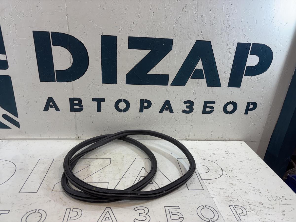 Уплотнитель багажника 4F5827705B 