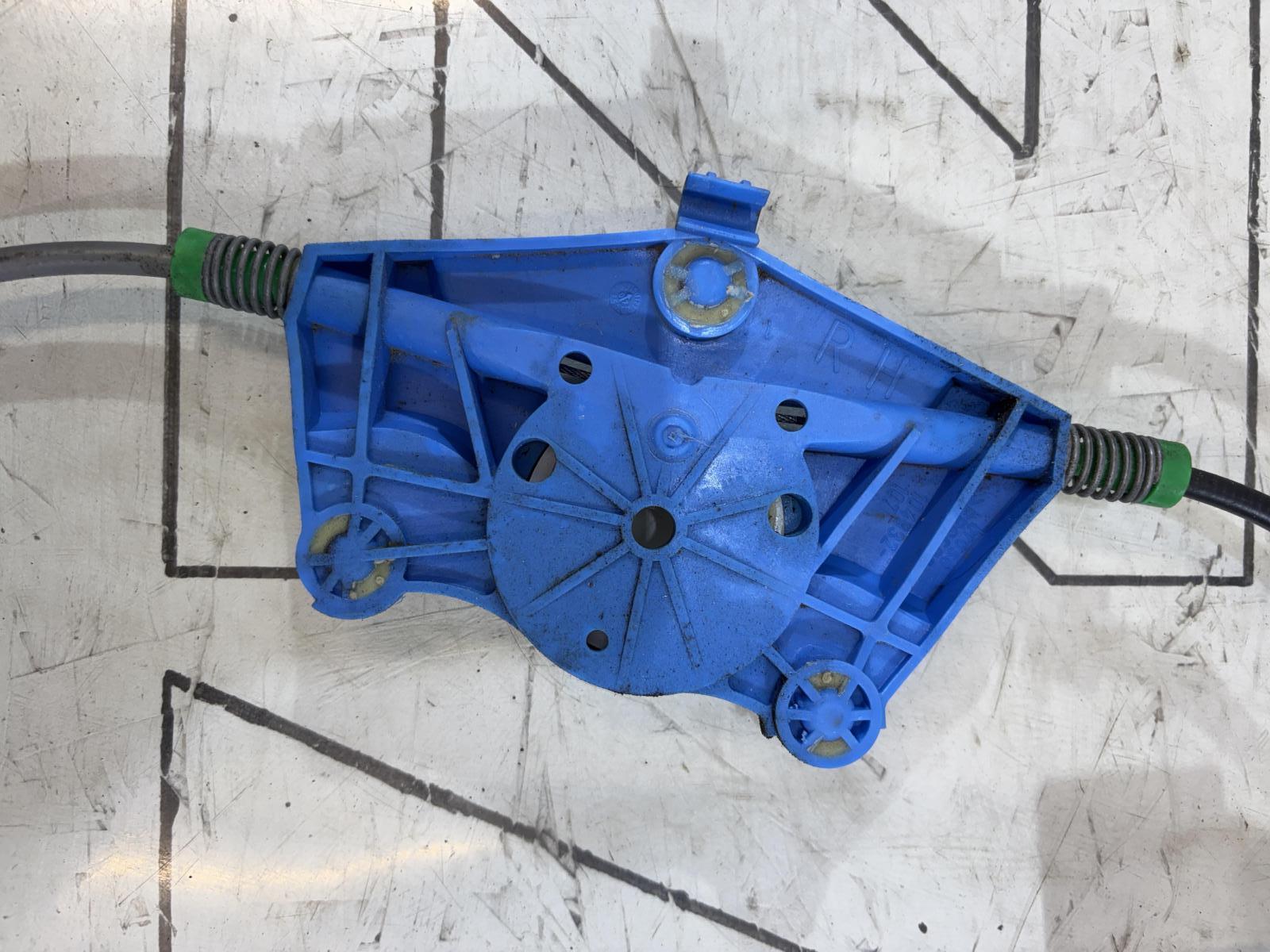 Стеклоподъемник электрический задний правый 8E0839462C Audi A4 B6