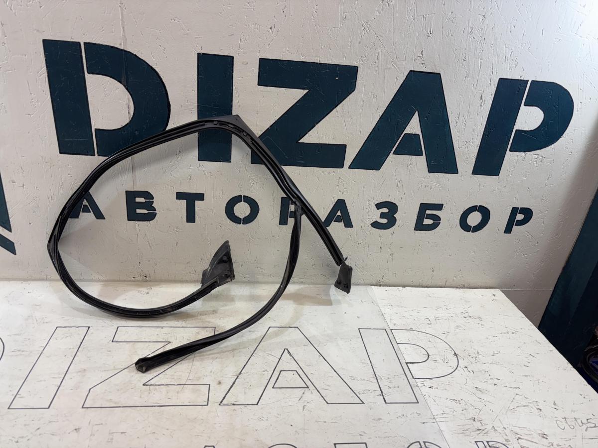 Направляющая стекла задняя правая Avant 8E9839439AL Audi A4 B6 avant