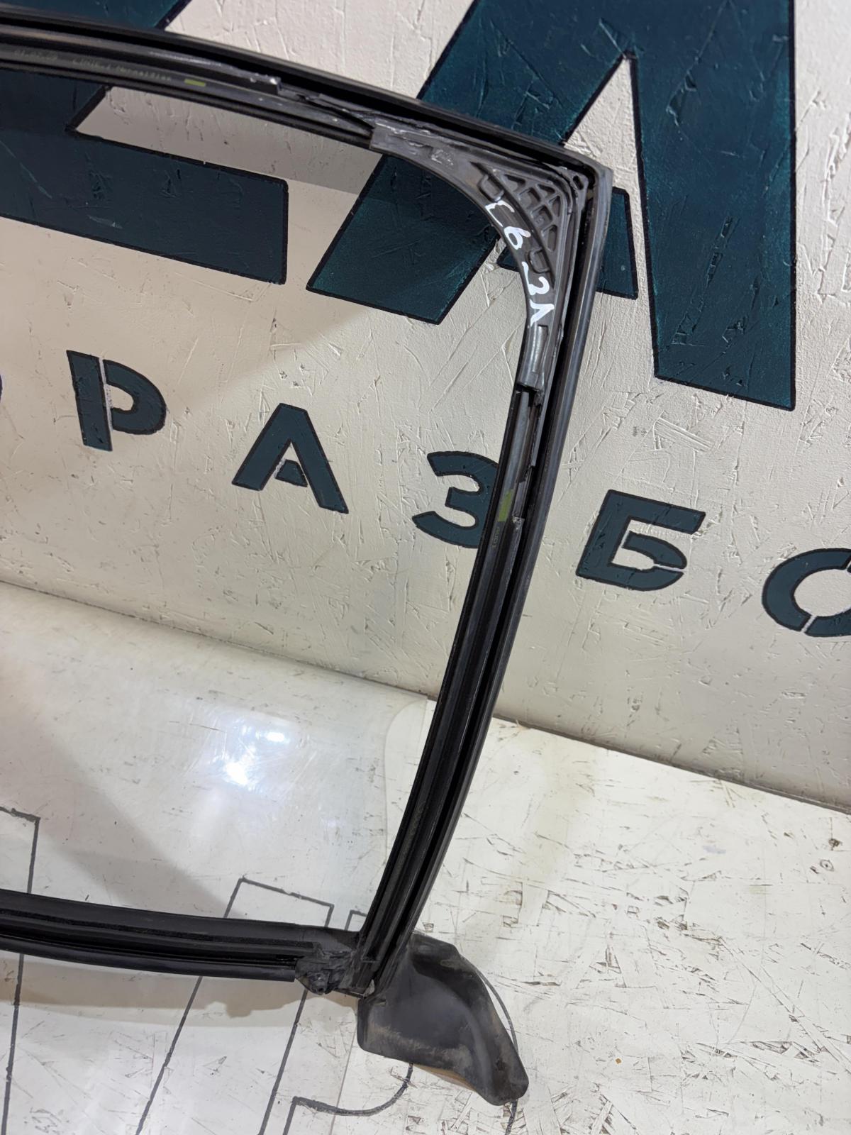 Направляющая стекла левая задняя 4F9839439 