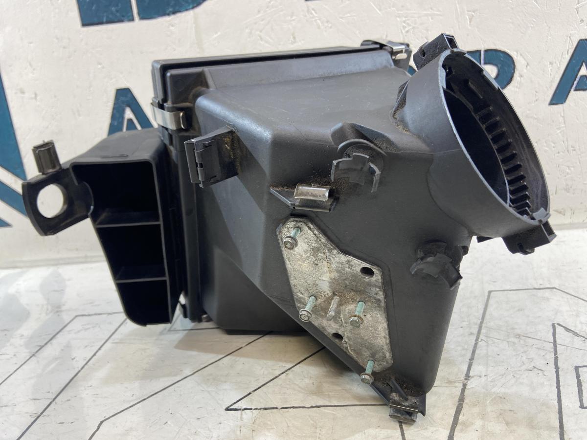 Корпус воздушного фильтра 078133837AK 