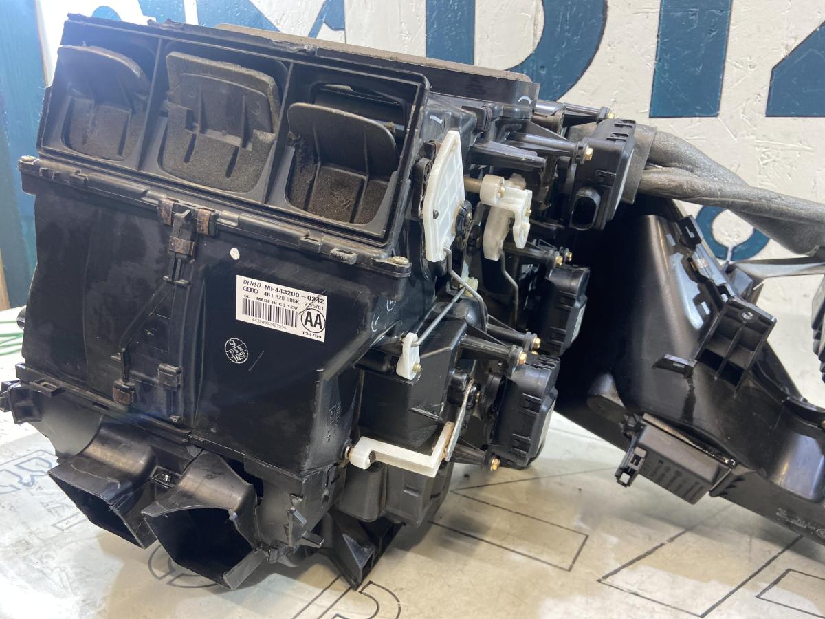 Корпус печки 4B1820005K Audi S6 C5