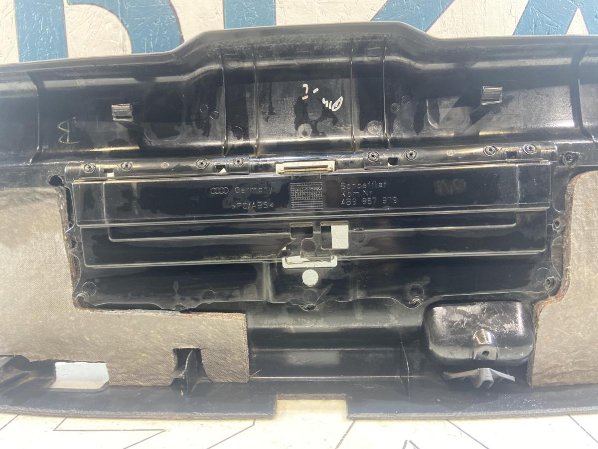 Облицовка крышки багажного отсека 4B9867979 