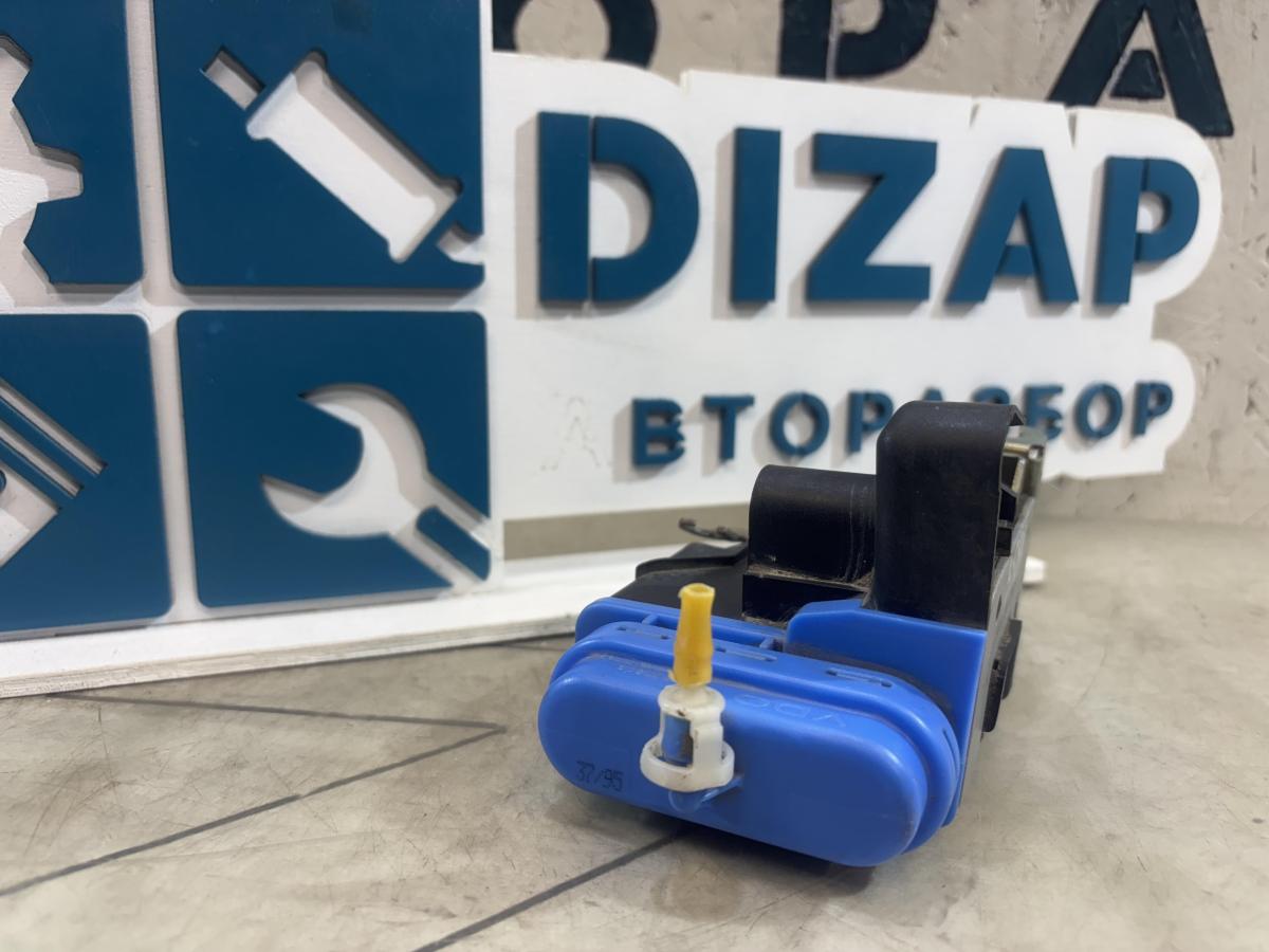 Замок двери задней левой 8D0839015A Audi A4 / А6