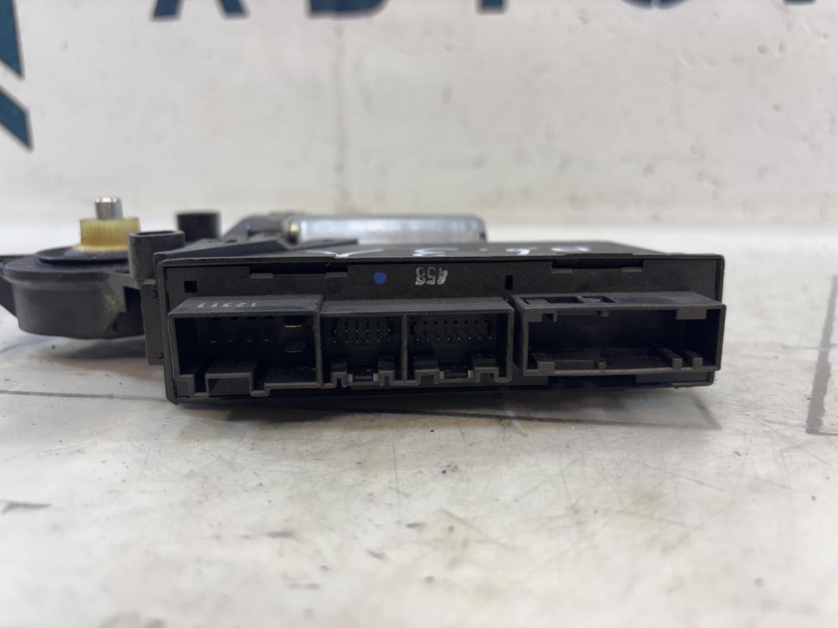 Моторчик стеклоподъемника задний левый 8E0959801A Audi A4 B6