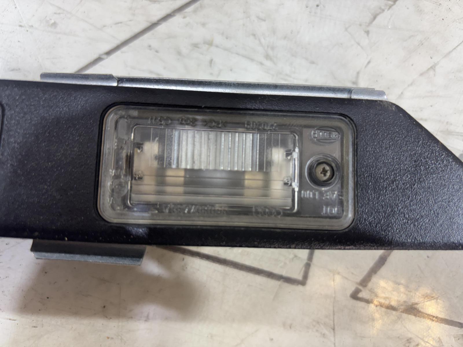 Ручка открывания багажника 8E0827574C Audi A4 B6