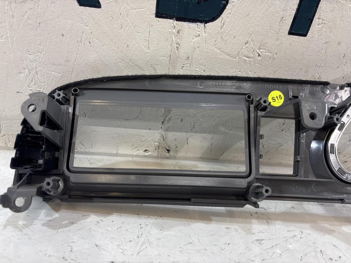 Накладка комбинации приборов 4F1857115C 