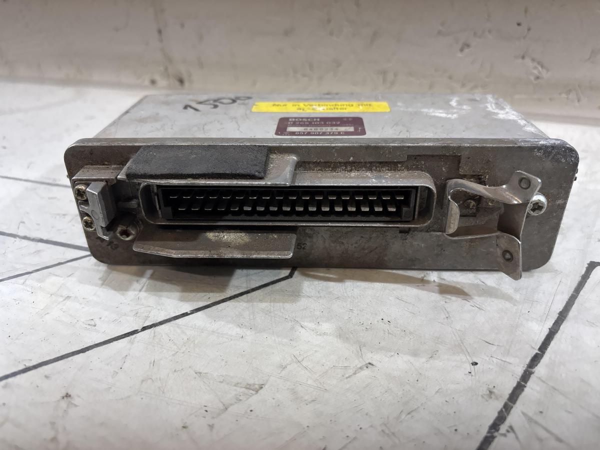 Блок управления ABS 857907379C Audi 80 B3