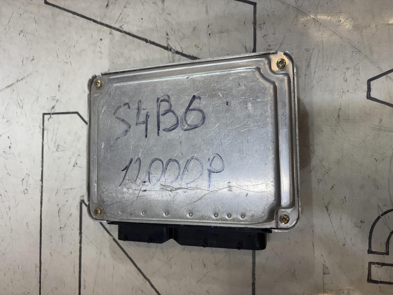 ББлок управления двигателем (ДВС) 8E0910560 Audi A4 B6