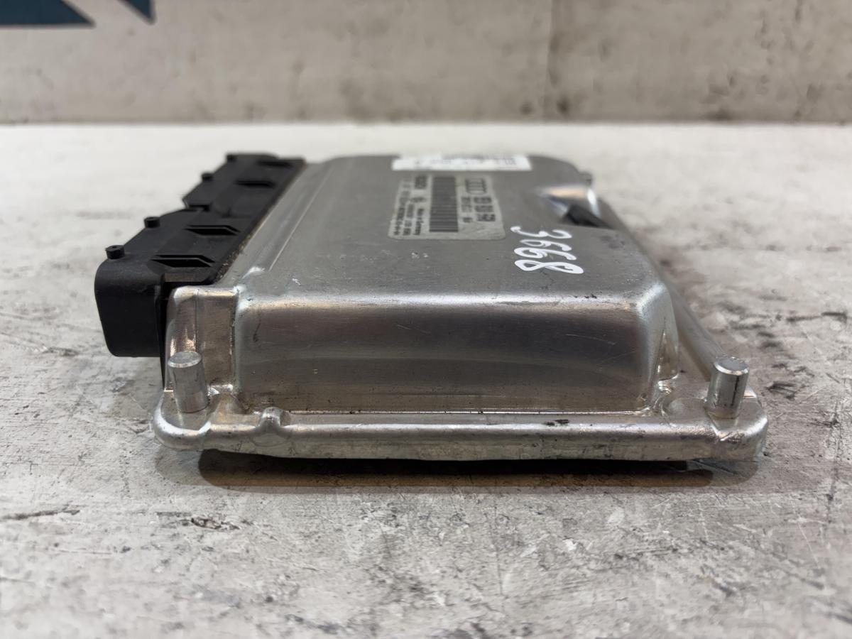 ББлок управления двигателем (ДВС) 8E0910560 Audi A4 B6