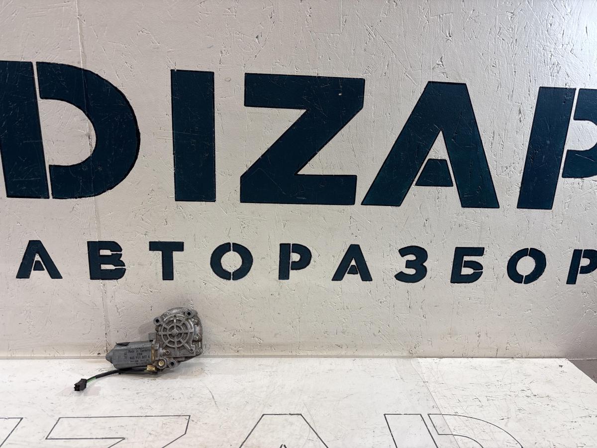 Моторчик стеклоподъемника передний правый 4A0959802A Audi A6 C4