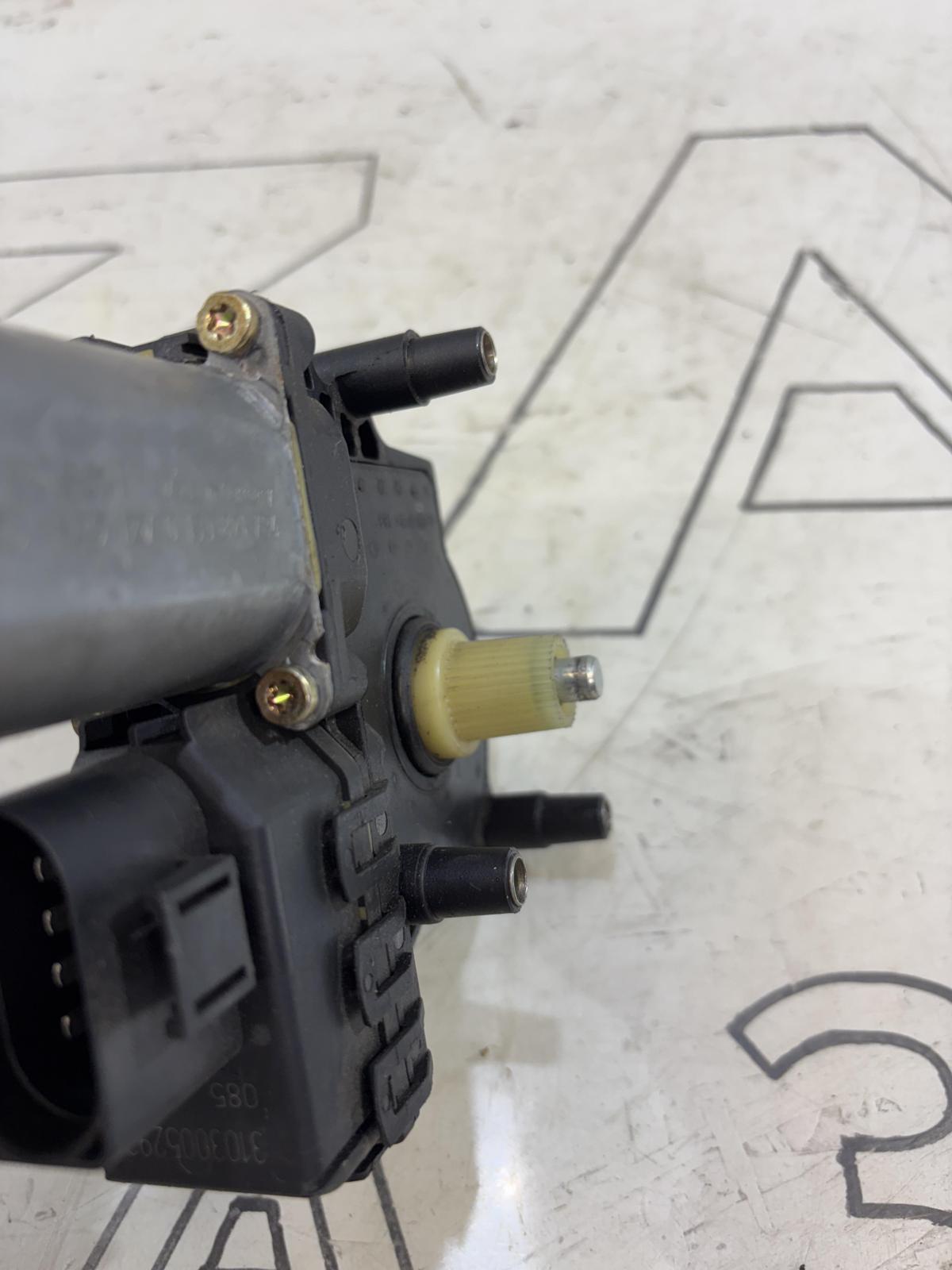 Моторчик заднего левого стеклоподъемника 4B0959801B Audi A6 C5 / A6 C5 Allroad