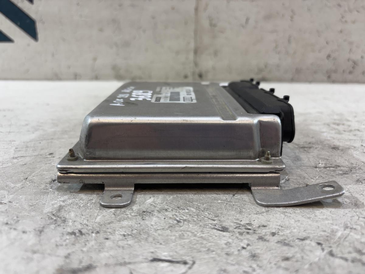 Блок управления двигателем (ДВС) 4D0907551B Audi A8 D2 / S8 D2