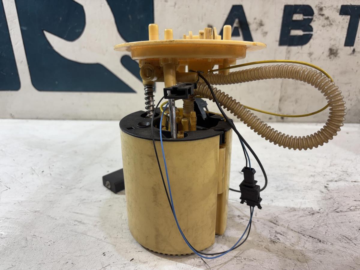 Модуль подачи топлива и датчикуровня топлива 4F0919050D Audi A6 C6 / S6 C6 / RS6 C6