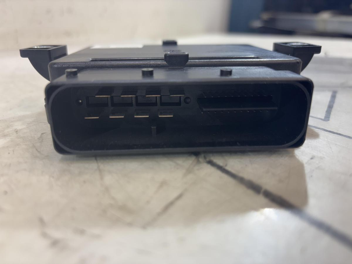 Блок управления ручником 4F0907801 Audi A6 C6 / S6 C6 / RS6 C6