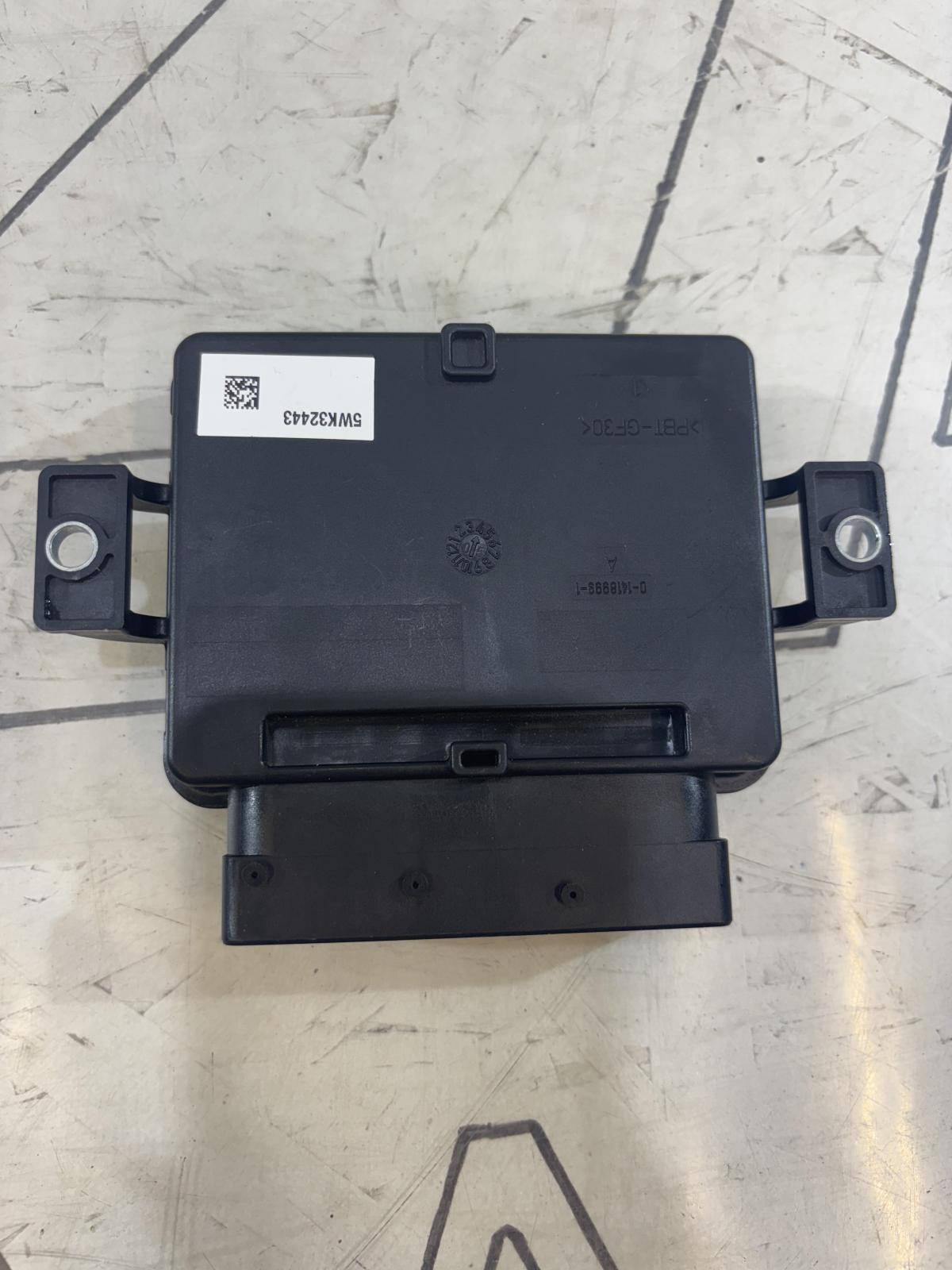 Блок управления ручником 4F0907801 Audi A6 C6 / S6 C6 / RS6 C6