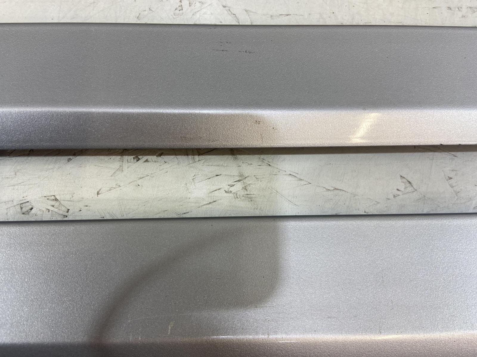 Молдинги (накладки) дверей нижние 8E0853970E Audi A4 B6 / B7