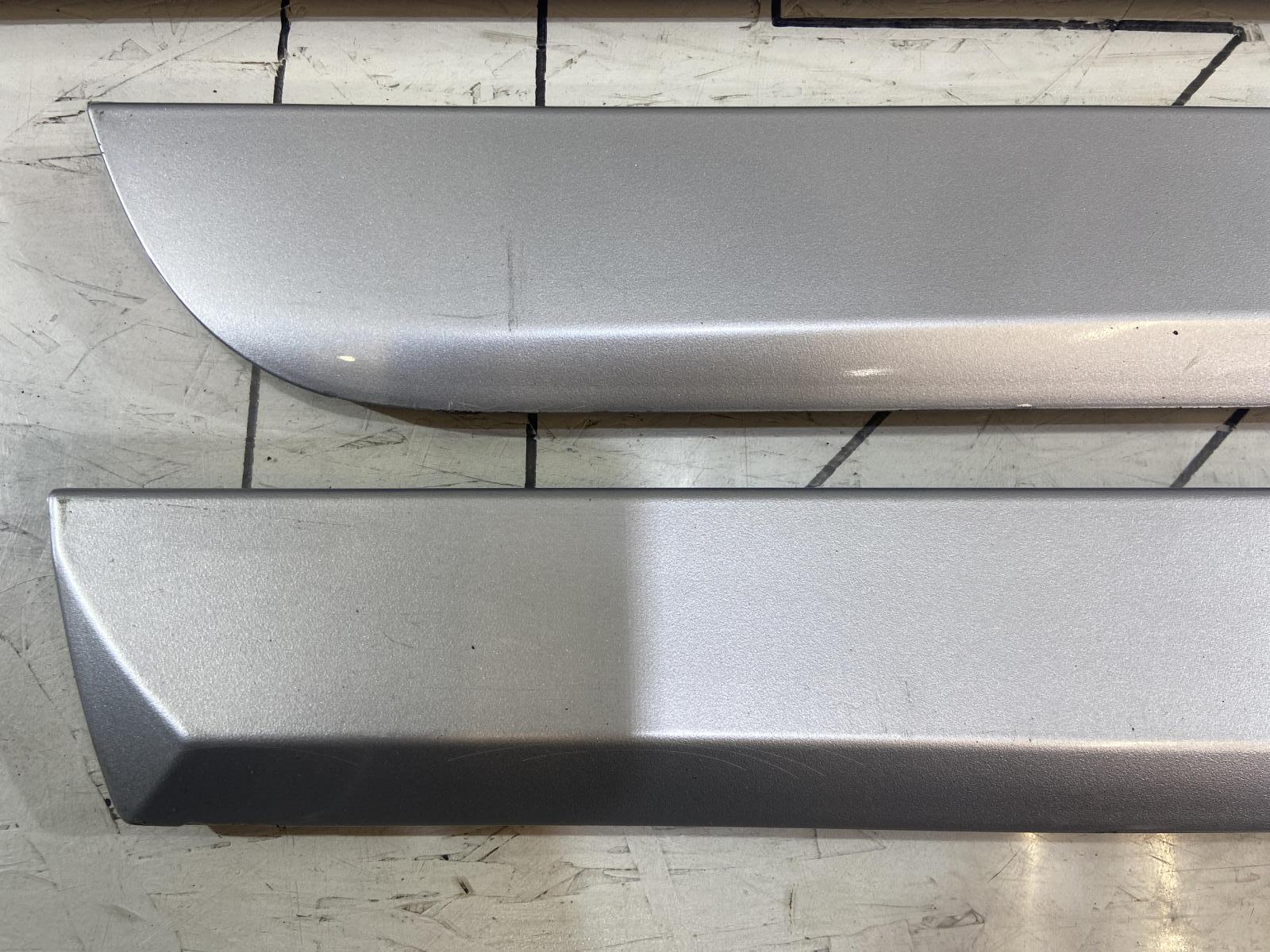 Молдинги (накладки) дверей нижние 8E0853970E Audi A4 B6 / B7