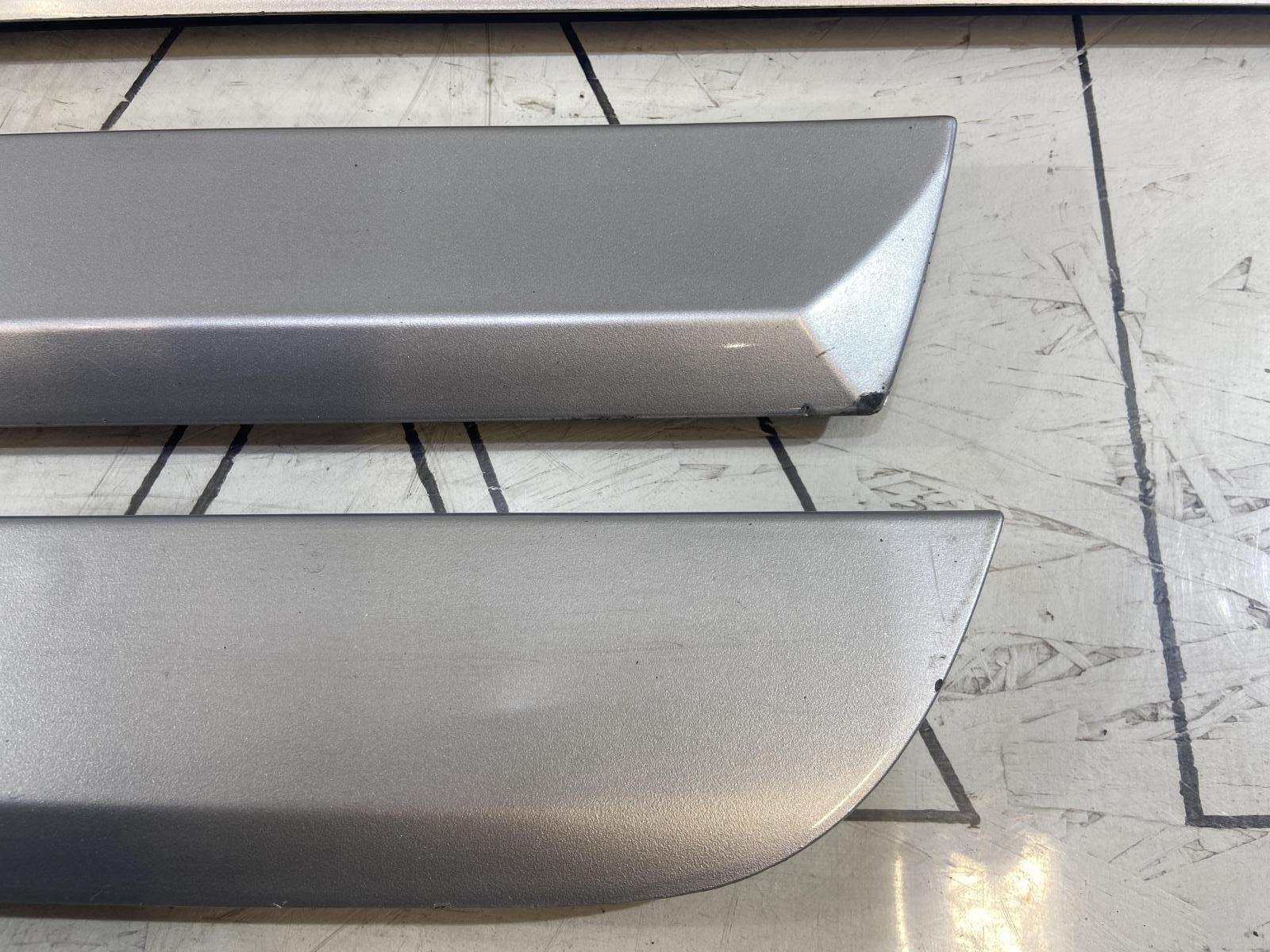 Молдинги (накладки) дверей нижние 8E0853970E Audi A4 B6 / B7