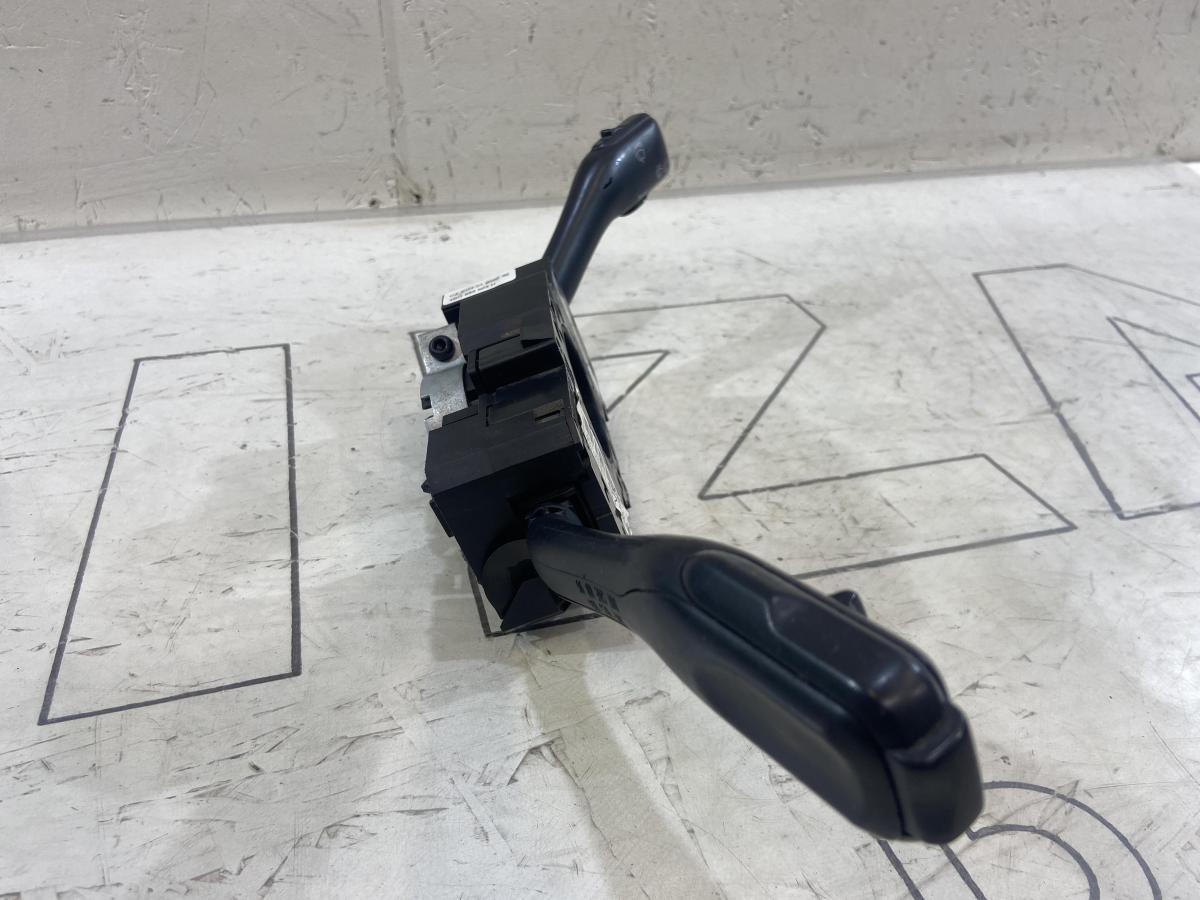 Переключатель подрулевой (стрекоза) 8L0953513H Audi A3 / S3