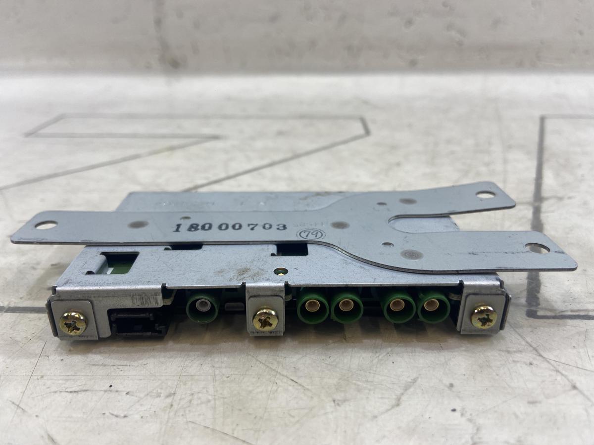 Усилитель антенны 8E0035530 Audi A4 B6