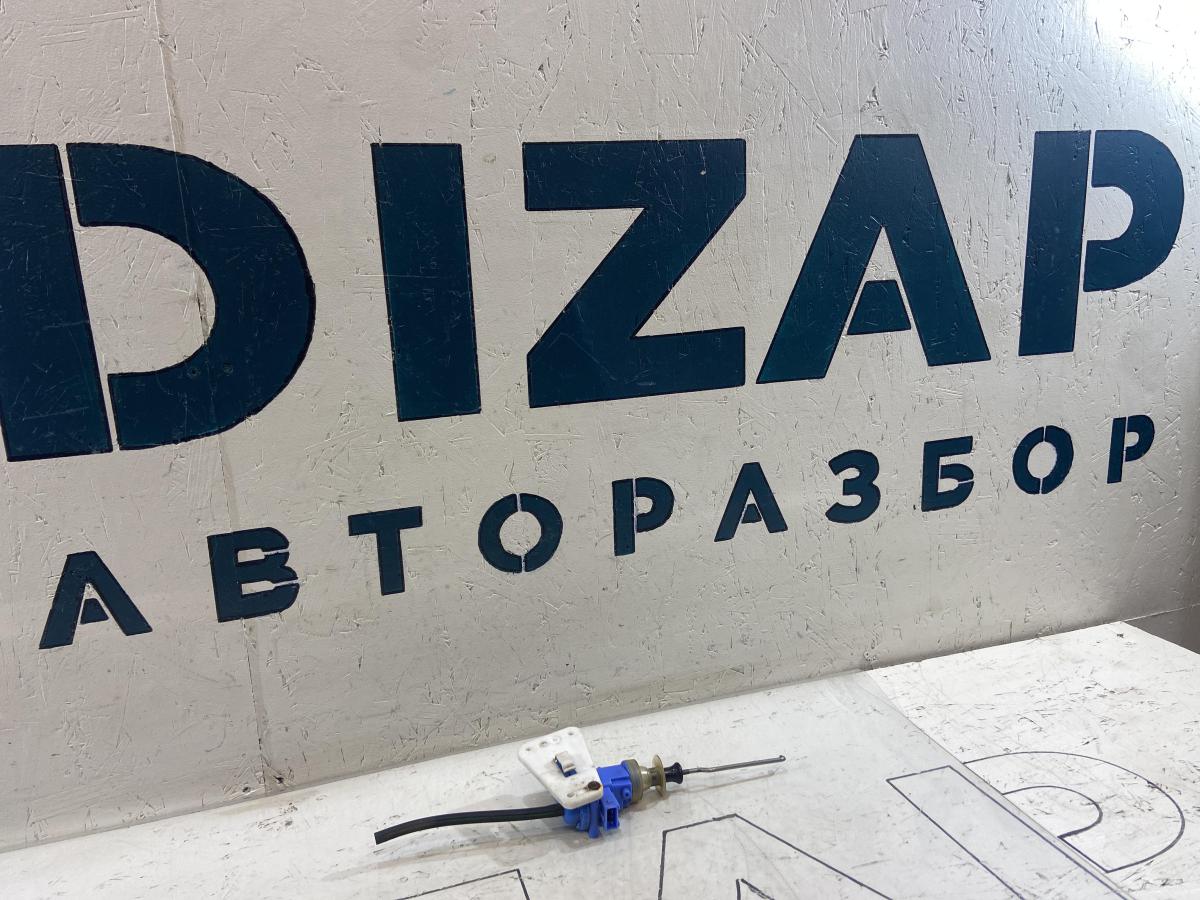 Клапан управления для двери водителя и пассажира 893862153С Audi 80 B3