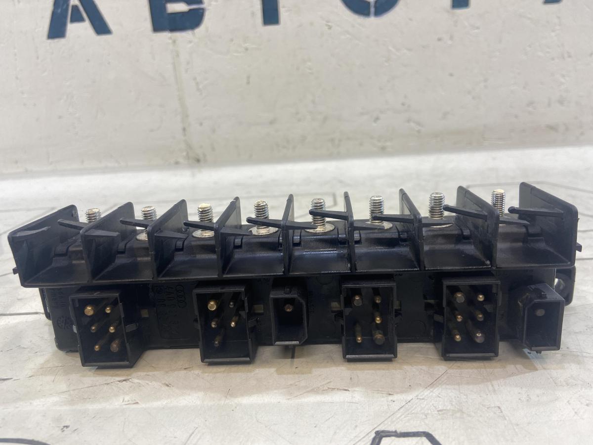 Блок предохранителей (блок реле) 4A0941822 Audi A6 C4