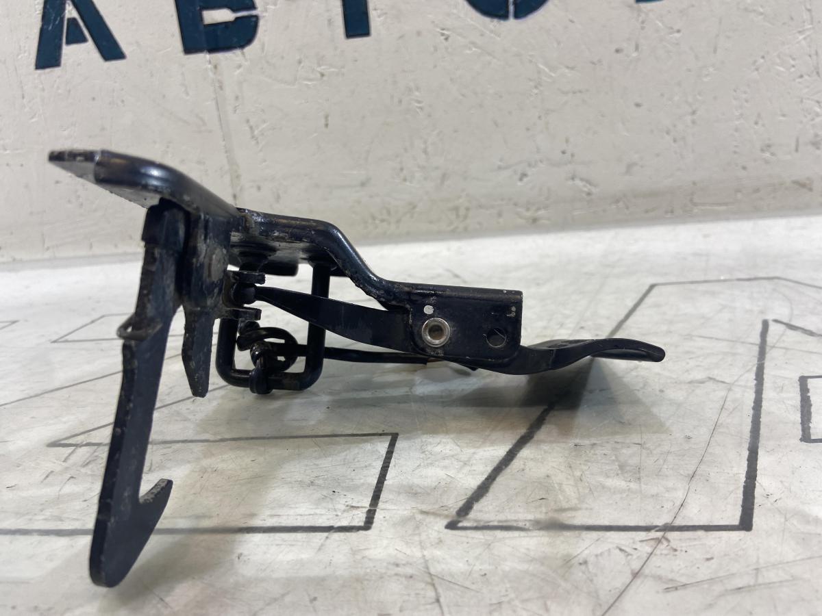 Стопорный крюк 4F0823480A Audi A6 C6 / S6 C6 / RS6 C6