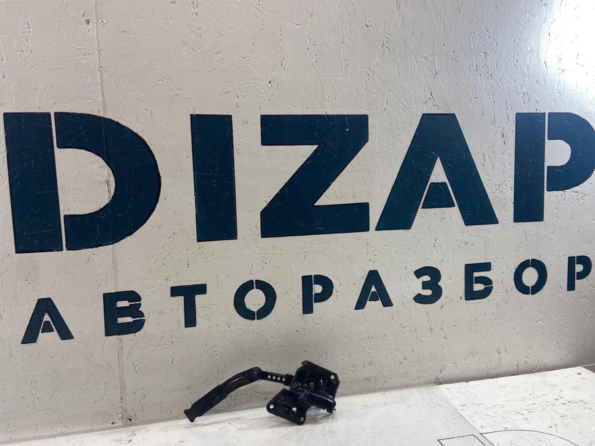 Стопорный крюк 4B3823480F Audi S6 C5