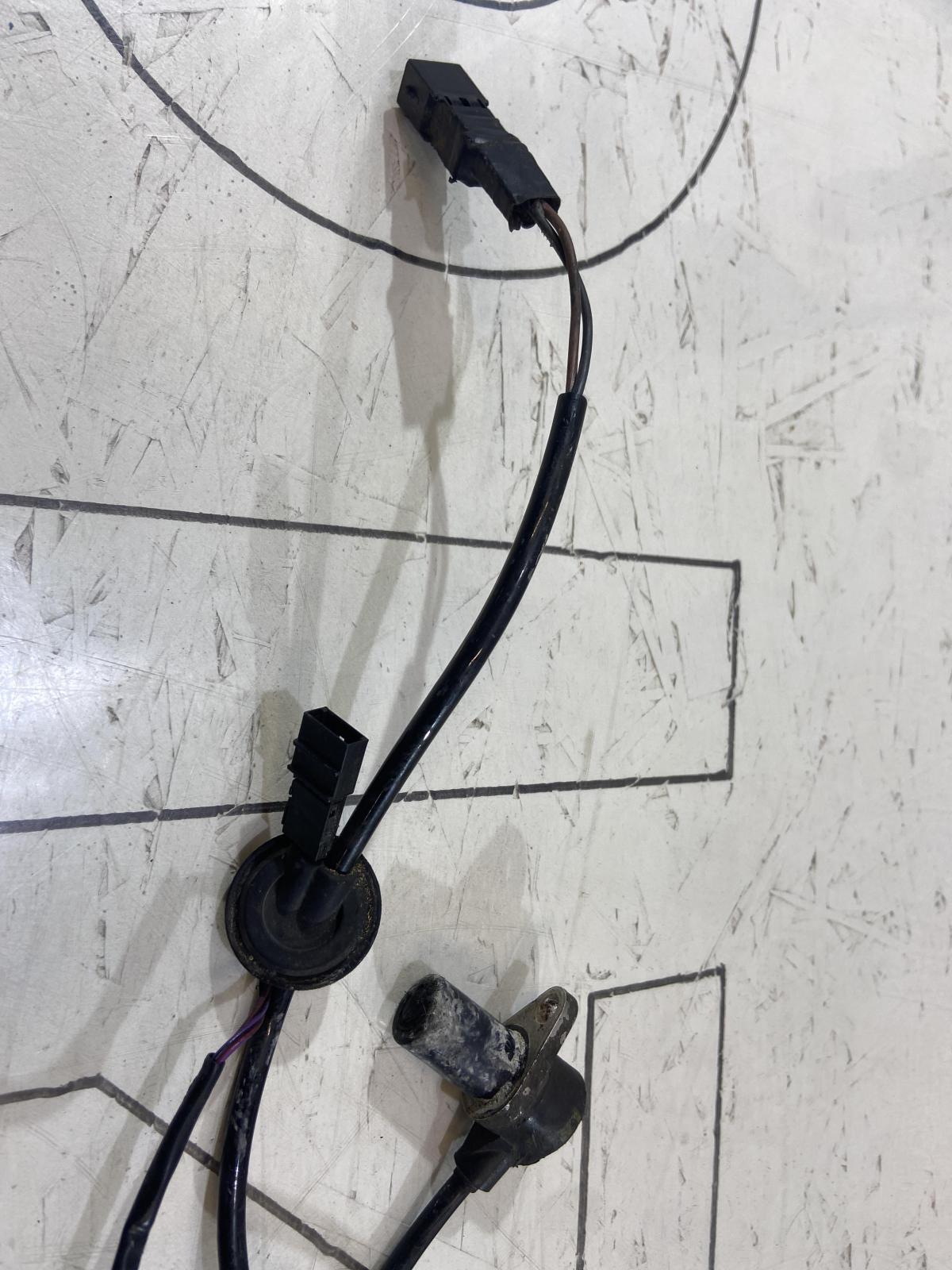 Датчик ABS задний левый 8E0927807F Audi A4 B6 / B7