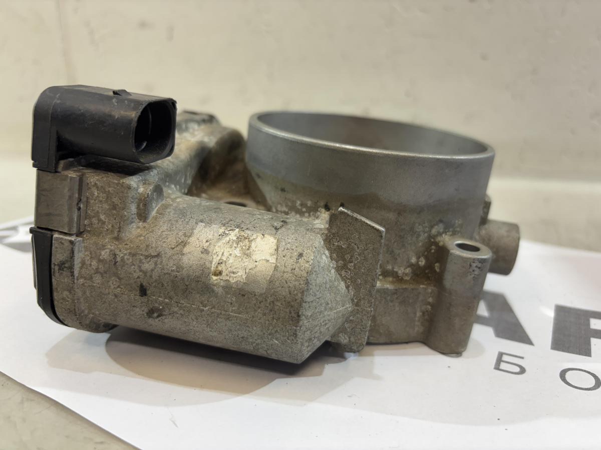 дроссельная заслонка 077133062A 