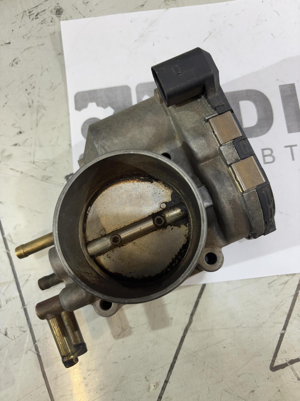 дроссельная заслонка 078133062B 