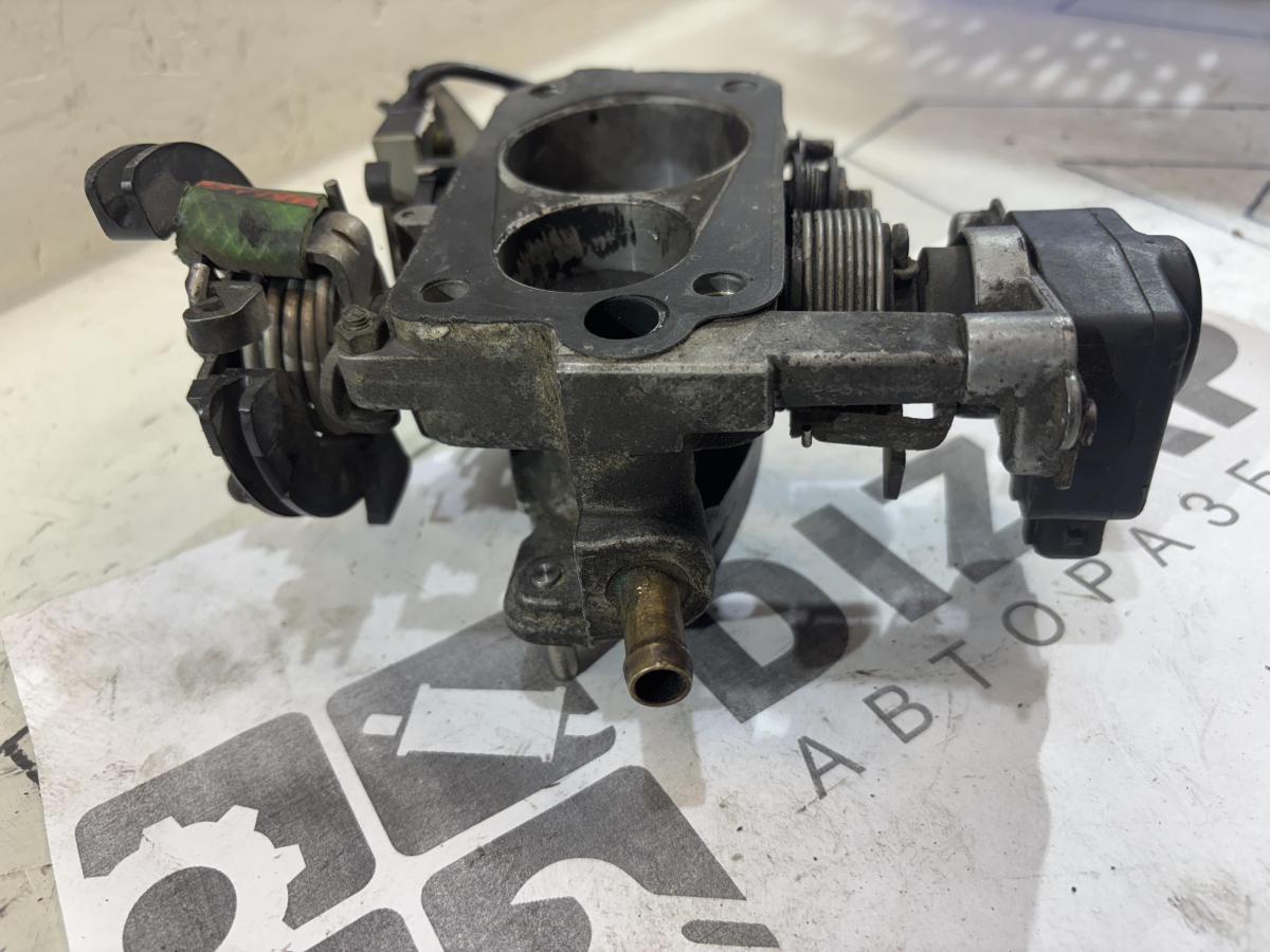 Дроссельная заслонка 078133061A 