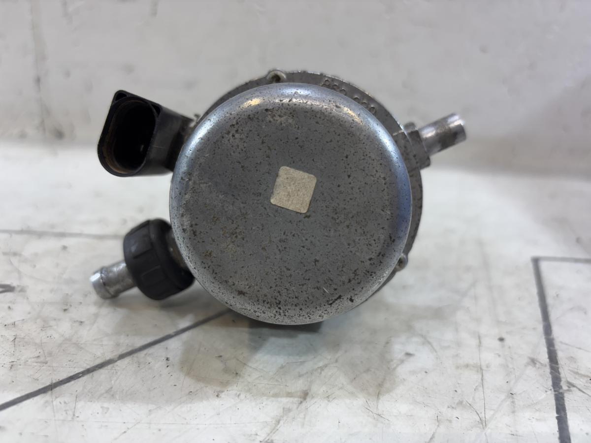 Насос вакуумный 8E0927317A Audi A4 B6