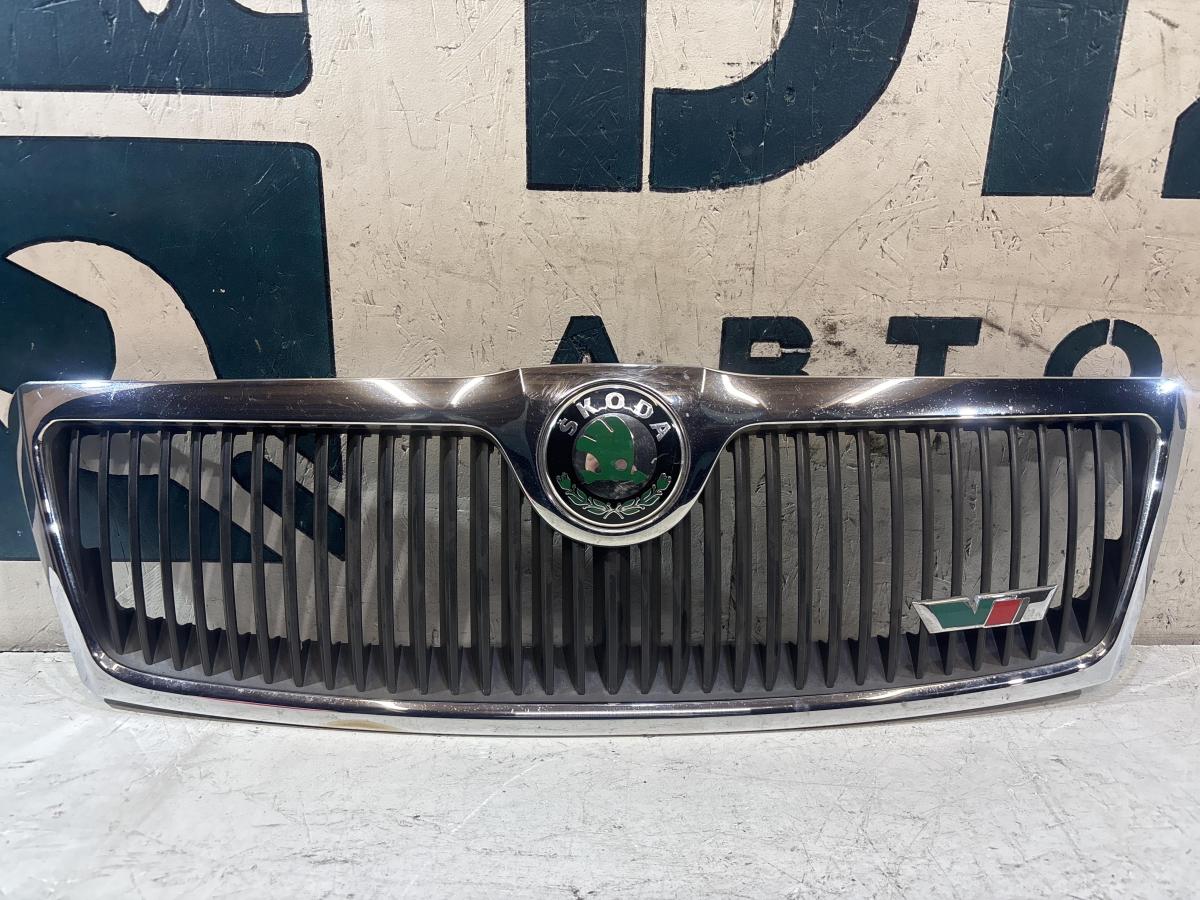 Решётка 1Z0853668 Skoda Octavia 2