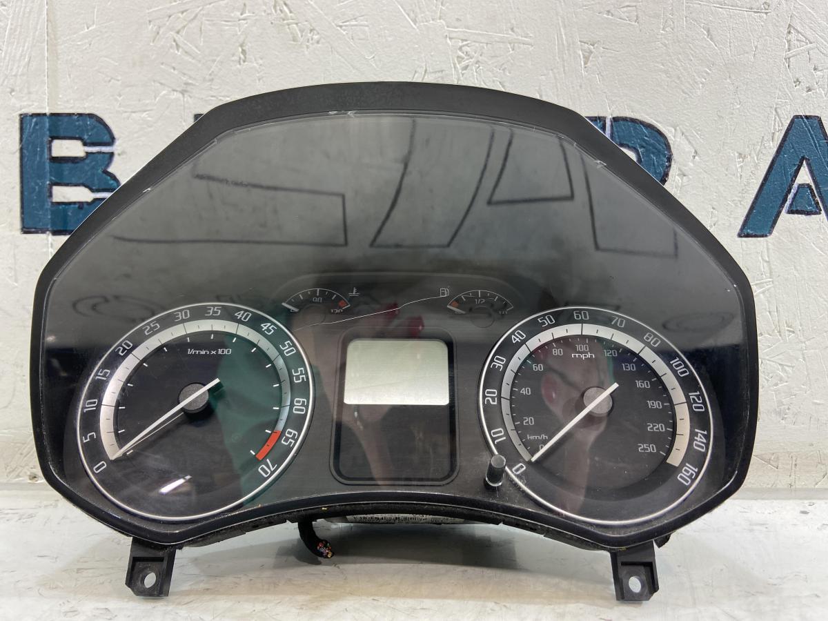 Приборная панель 1Z0920910C Skoda Octavia RS II