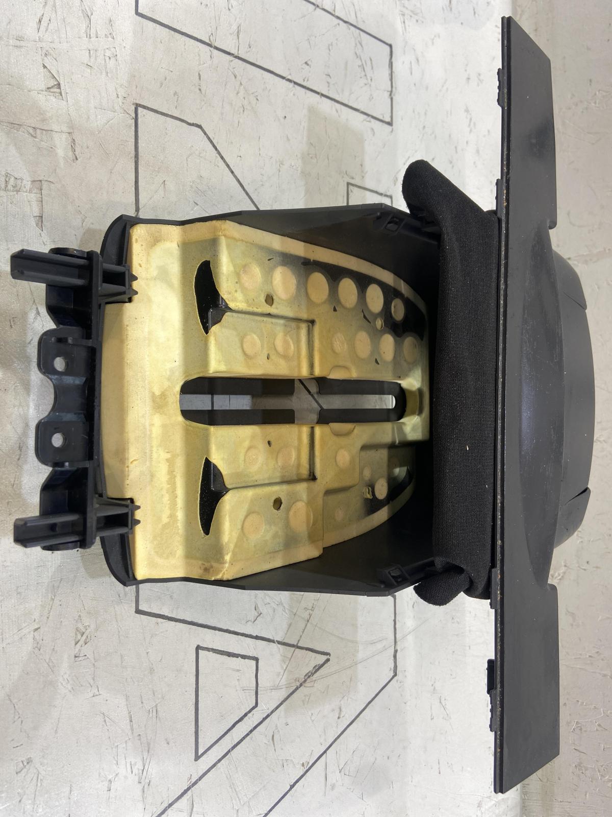 Кожух рулевой колонки 7L6953515 Volkswagen Touareg I