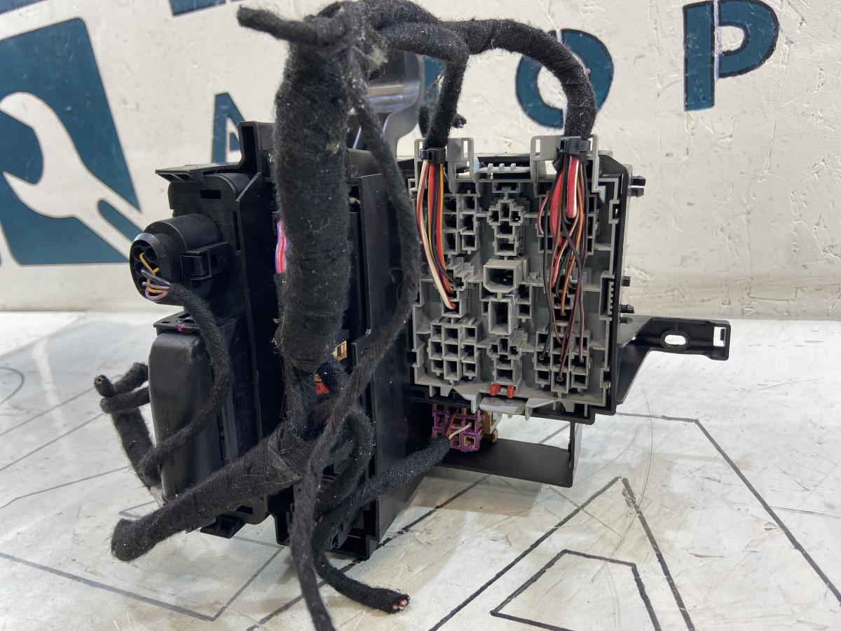 Блок предохранителей 7L0937535A Volkswagen Touareg I