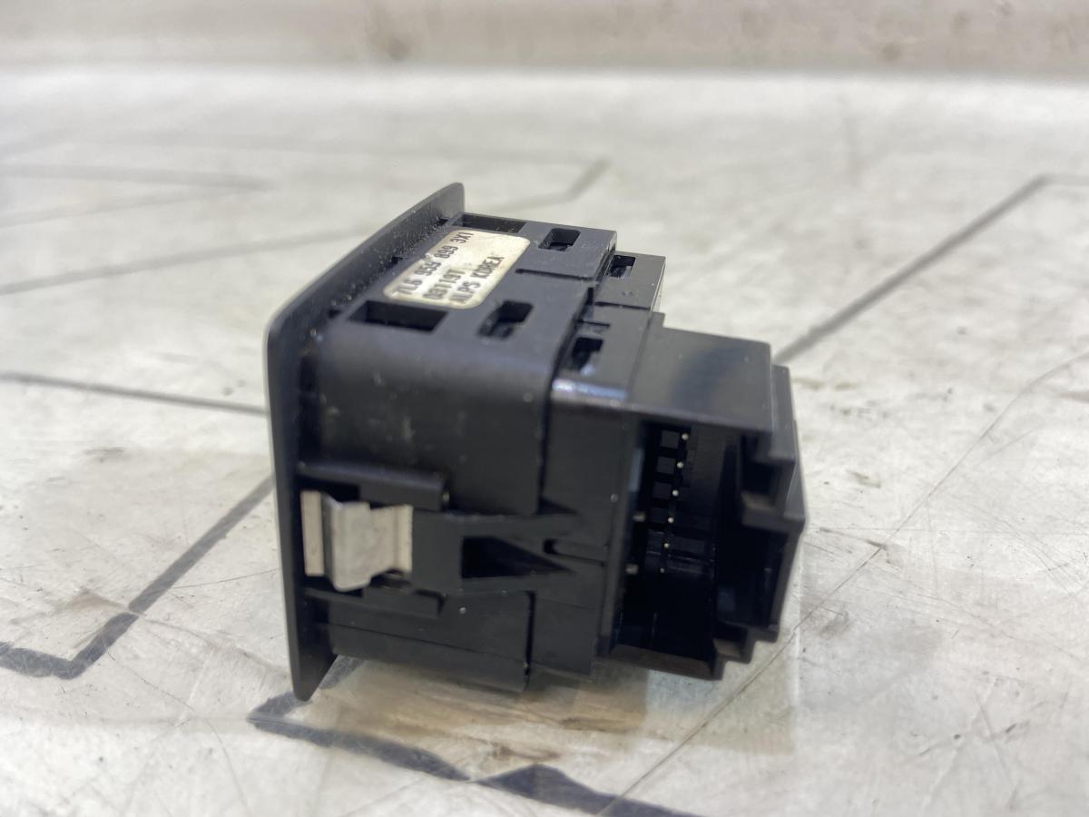 Кнопка отключения сигнализации 7L6959899 Volkswagen Touareg I