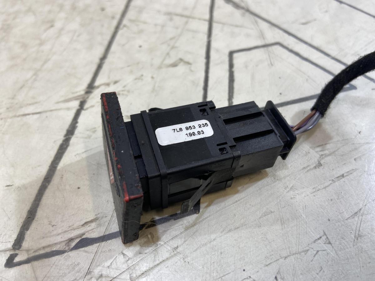 Выключатель авар. свет. сигн. 7L6953235 Volkswagen Touareg I