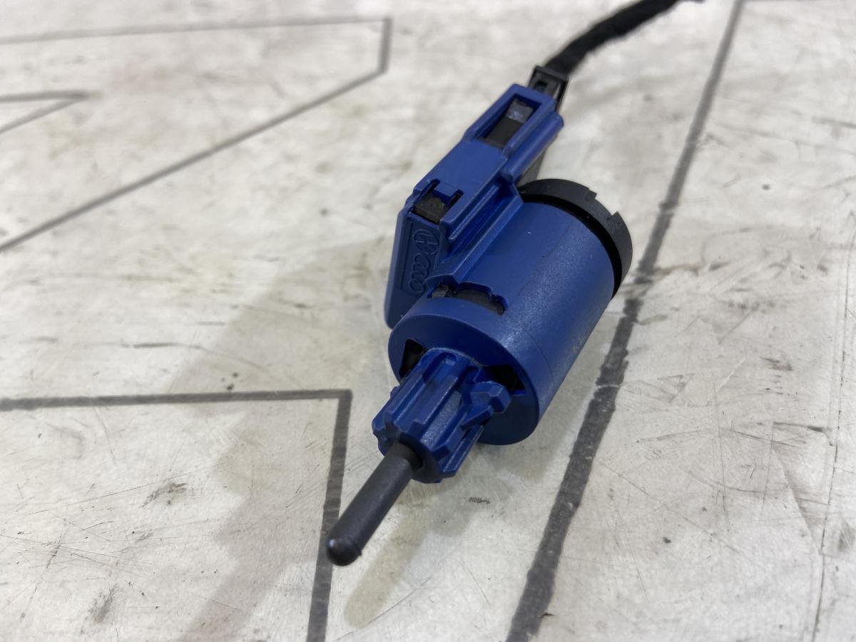 Выключатель педали сцепления 7L6927189 Volkswagen Touareg I