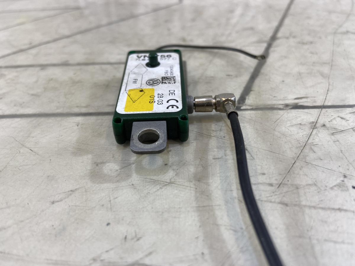 Усилитель антенны 7L6035577C Volkswagen Touareg I