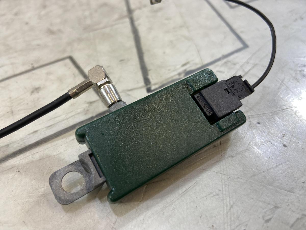 Усилитель антенны 7L6035577C Volkswagen Touareg I