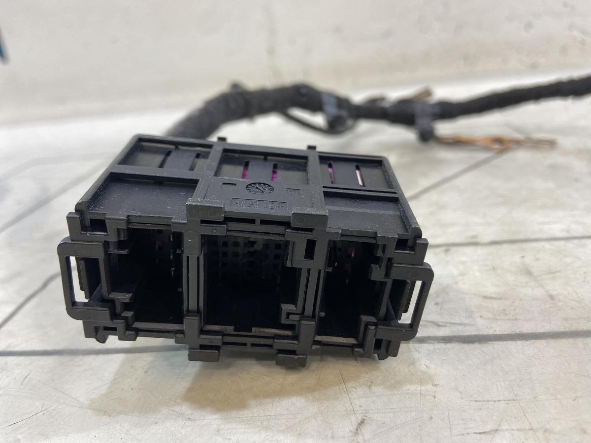 Кронштейн корпуса разъёма 7L0937545 Volkswagen Touareg I