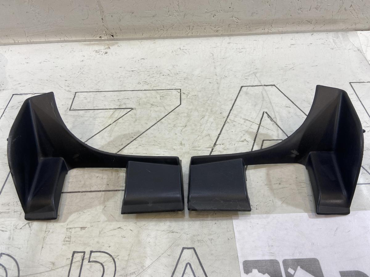 Накладка петли 7L6867438D Volkswagen Touareg I