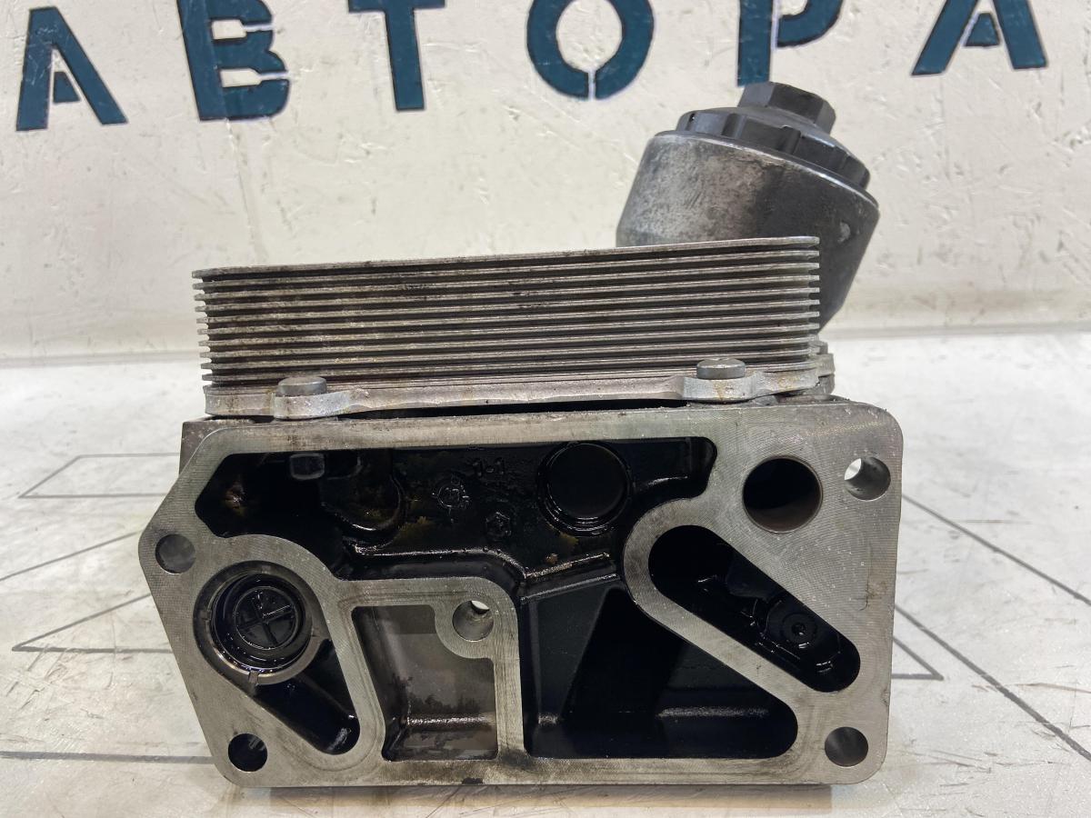 Кронштейн масляного фильтра 070115389B Volkswagen Touareg I