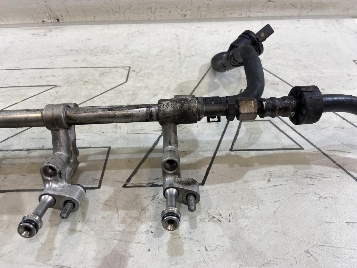 Топливная рампа 070133317C Volkswagen Touareg I