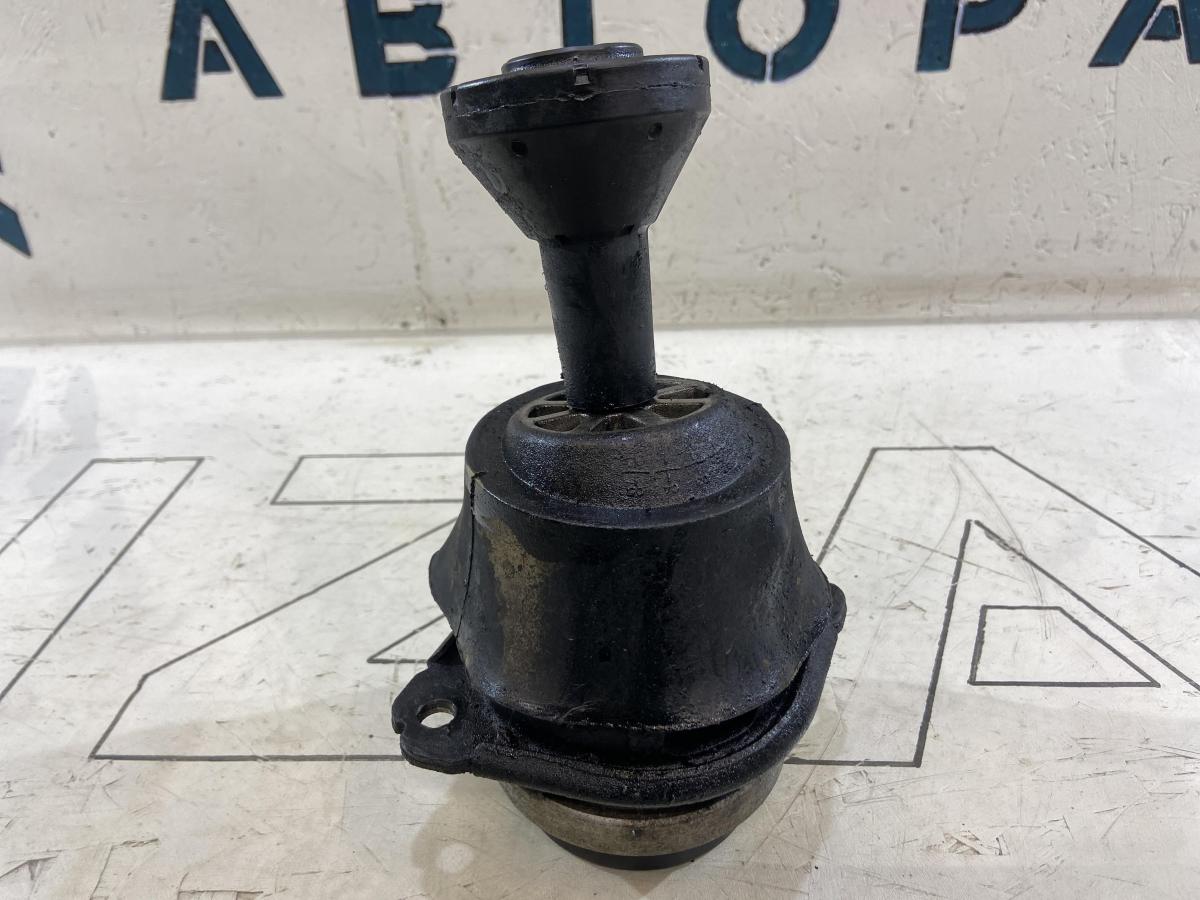 Опора двигателя 7L6199131C Volkswagen Touareg I